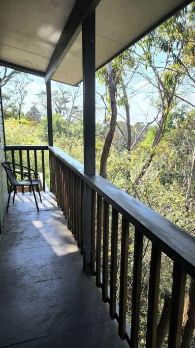 The Black Cockatoo - Secret Garden Treetops Home Katoomba Dış mekan fotoğraf